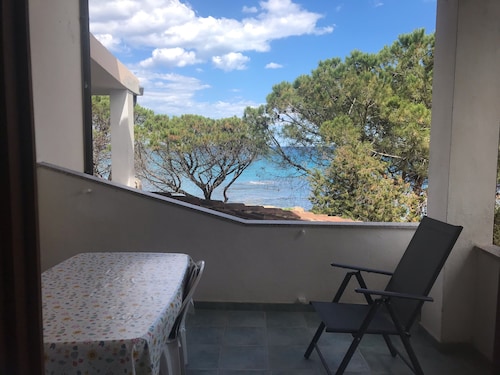 House with direct access to the beach