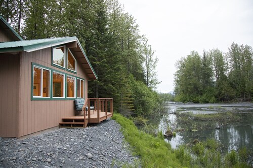 Bear and Berry Lodge -  The Most Beautiful Spot in Seward!