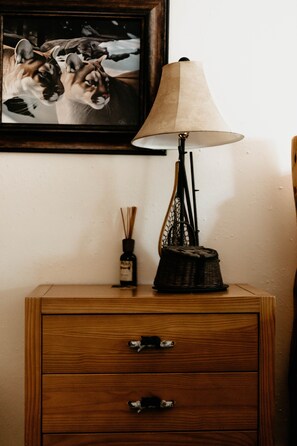 Interior - Cozy Creekside Cottage  (Custer)