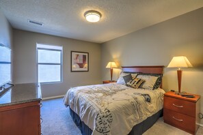 3 bedrooms, iron/ironing board, free WiFi, bed sheets