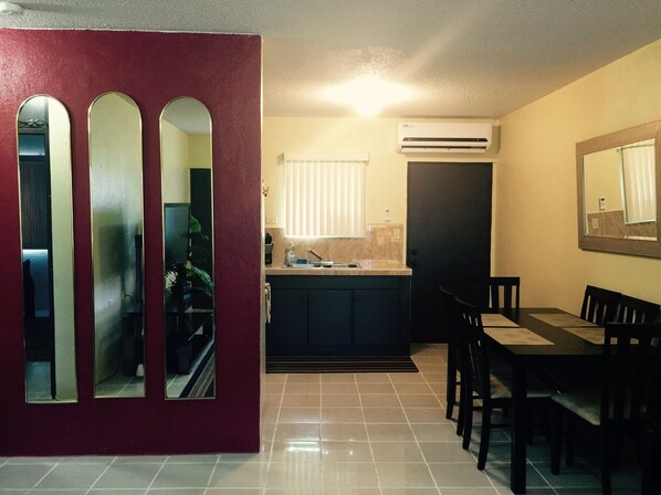 Dining - 2 bdrm 1 ba PRIVATE APT-close to NAVY BASE-SAVE MONEY Book now! Free internet (Sinajana)