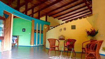 4 sovrum, värdeförvaringsskåp på rummet, gratis wi-fi och sängkläder