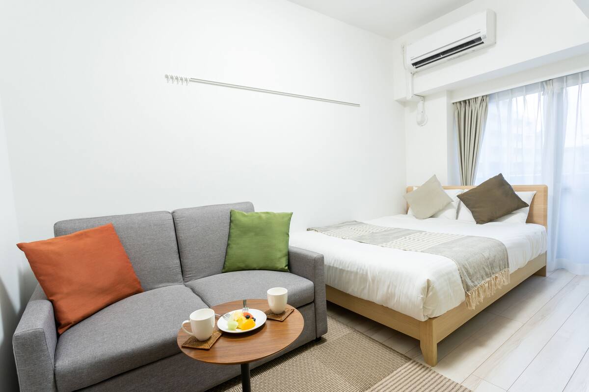 双人房 (Semi Double Room) | 办公桌、熨斗/熨衣板、免费 WiFi、床单