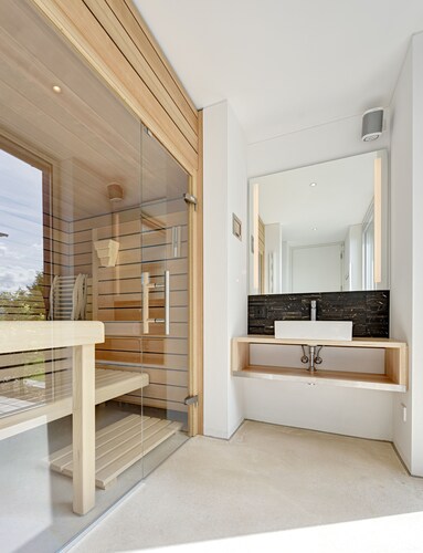 Architect's house 5 **** with climate sauna, fireplace + view