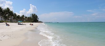 First floor Condo - Lake Views - Garage - Beautiful Villagio Community!