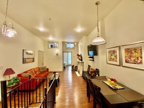 Interior - The 3 Bedroom Clifford House in Historic Mount Vernon (Baltimore)