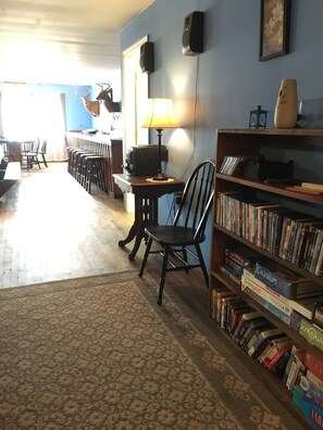 Interior - The Shady House -Appalachian Mountains  Cherokee National Forest,  Bristol Close (Shady Valley)