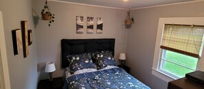 4 bedrooms, in-room safe, iron/ironing board, free WiFi