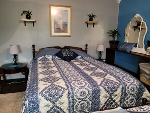 4 bedrooms, in-room safe, iron/ironing board, free WiFi