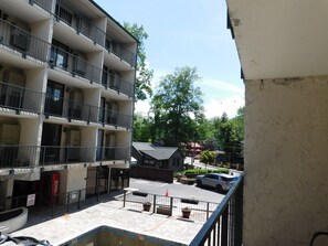Property grounds - Oak Square 103 is a lovely condo with private balcony overlooks pool in downtown (Gatlinburg)