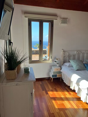 4 dormitorios, escritorio, tabla de planchar con plancha y wifi gratis