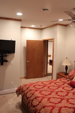 5 habitaciones, escritorio, tabla de planchar con plancha y wifi gratis 