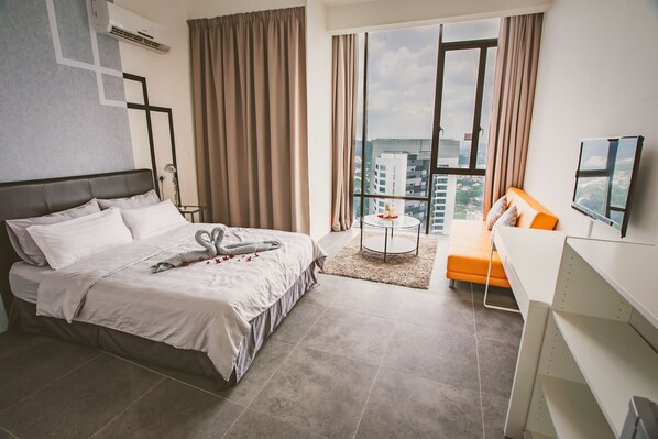 Studio | Desk, iron/ironing board, free WiFi - De Accommodation (Petaling Jaya)