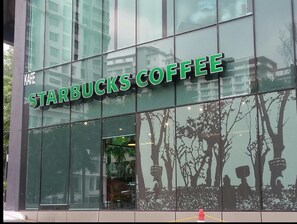 Food and drink - De Accommodation (Petaling Jaya)