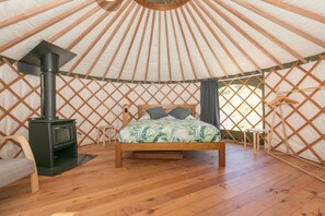 Literie de qualité supérieure, surmatelas, décoration personnalisée