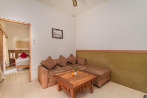 LCD TV - Sadana Bali Guest House (Denpasar)