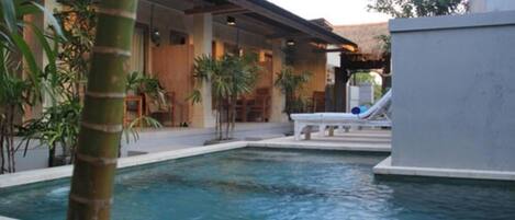 Outdoor pool, pool loungers