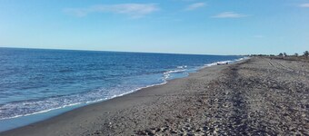 Casa, camino de playa en Folelli