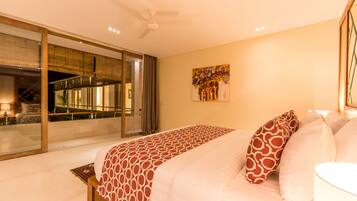 Ropa de cama de alta calidad y minibar