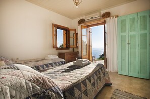 2 bedrooms, in-room safe, desk, iron/ironing board