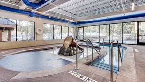 公寓客房, 多張床 (Ten Mile Condo - Best in Breck) | 游泳池 | 室內游泳池