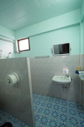 Bathroom - Tailue Home Stay (Pua)