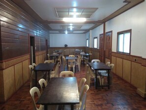 Free local cuisine breakfast - Coco Paradise Beach Resort (Currimao)