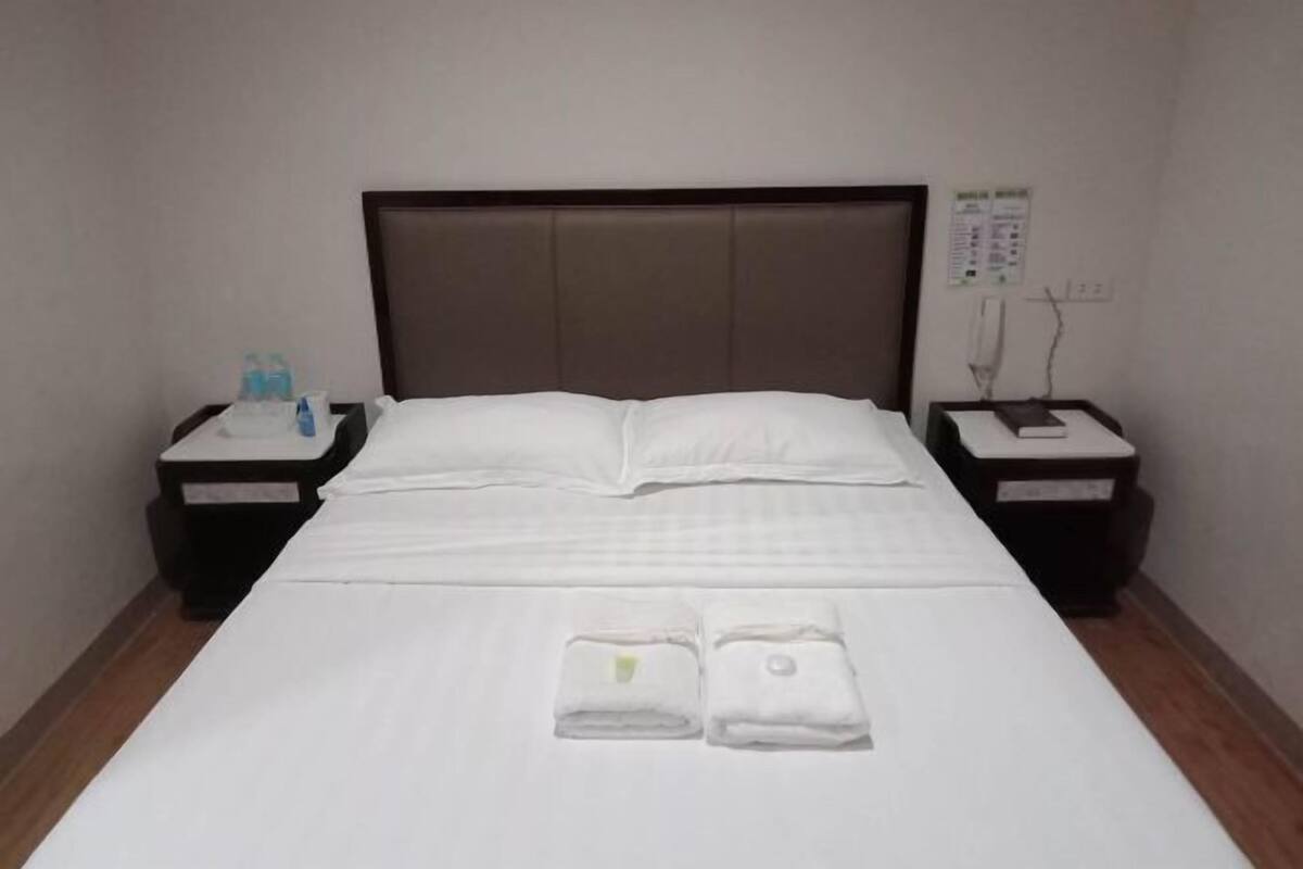 Desk, free WiFi, bed sheets