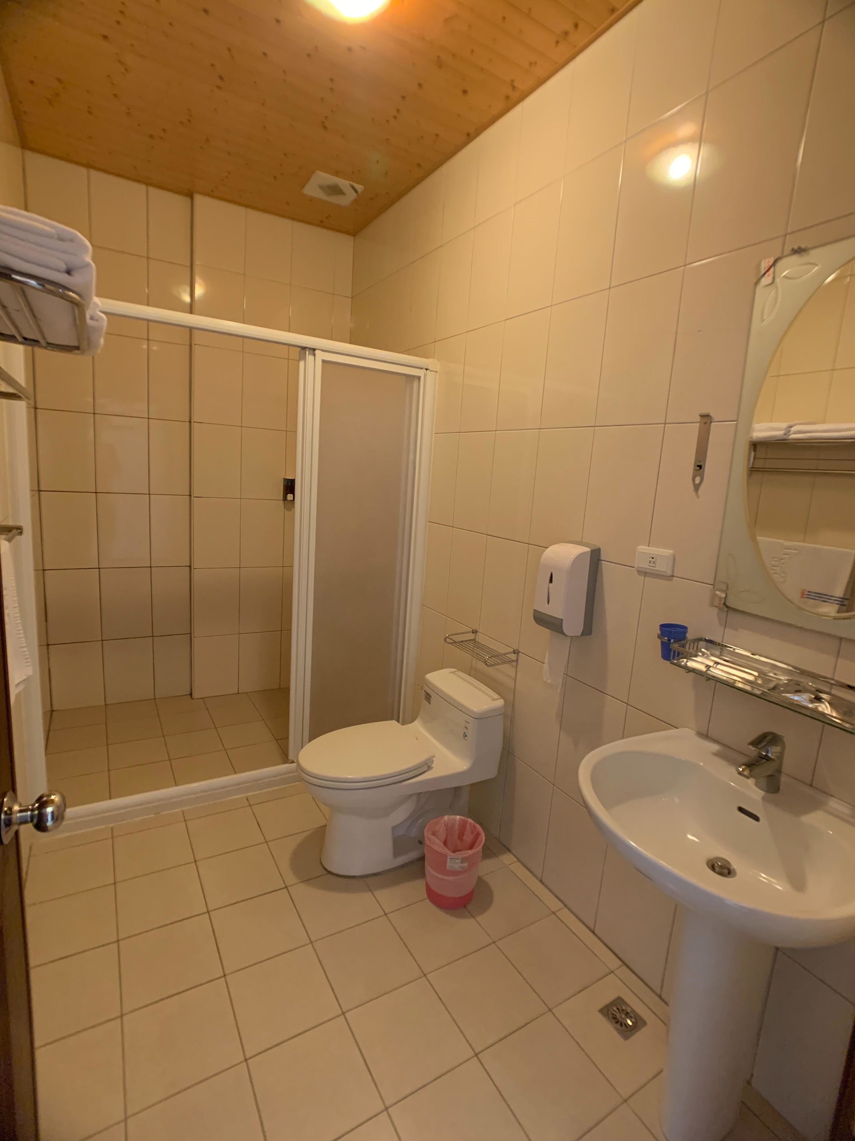 Blackout curtains, free WiFi