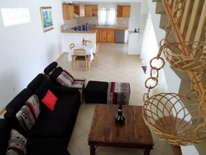 Vila | Sala de estar | TV de tela plana