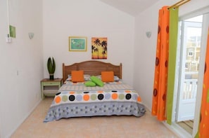 Villa | 5 bedrooms, in-room safe, desk, blackout drapes