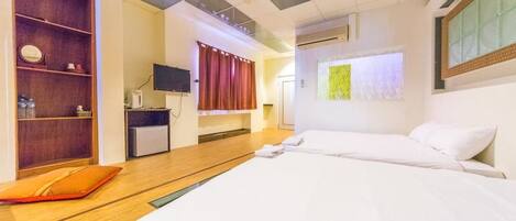 Standard Quadruple Room, Balcony (201) | 1 bedroom, rollaway beds, free WiFi