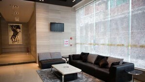 Lobby sitting area - F Hotel Liaobu (Dongguan)