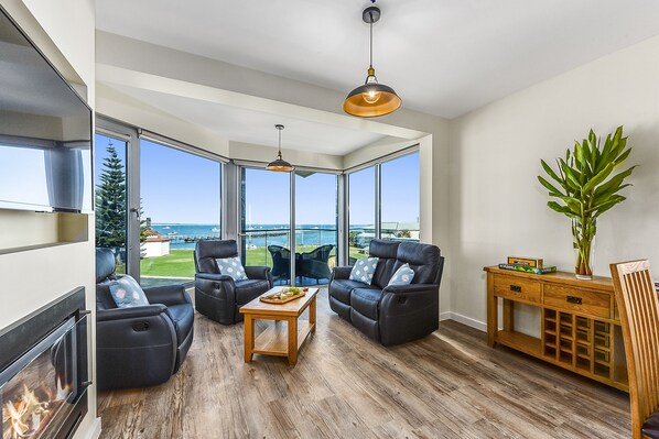 Chambre, 2 chambres, vue océan (Cape Martin) | Coin séjour