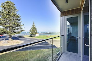 Two-Bedroom Apartment with Ocean View - Westrock | Balcony