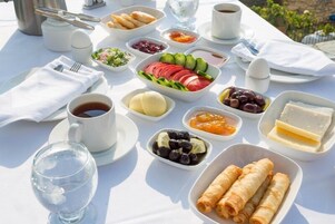 Free daily local cuisine breakfast
