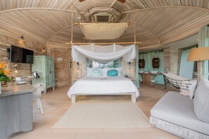 TreeHouse Villa | Premium bedding, in-room safe, desk, laptop workspace - TreeHouse Villas Koh Yao - Adults Only (Ko Yao)