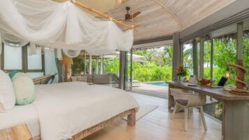 Beachfront Pool Villa | Premium bedding, in-room safe, desk, laptop workspace