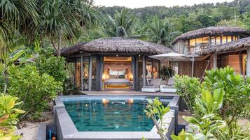 Beachfront Pool Villa