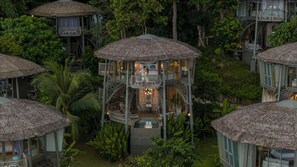Villa (TreeHouse) | Kaliteli yatak takımı, odada kasa, masa 