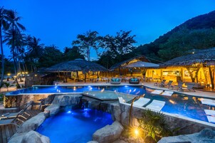 Outdoor pool, sun loungers