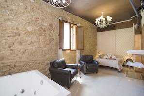 Romantic Suite, Jetted Tub | Private spa tub