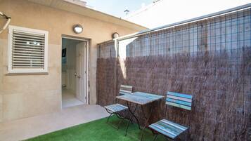 Royal suite, 1 queensize bed, bubbelbad | Terras