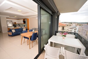 Comfort Suite, 2 Bedrooms, Sea Facing - Saatli Apart Otel (Cesme)