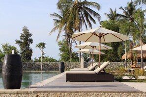 Sun deck - The Suites Lombok (Sekotong Barat)