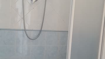 Camera tripla | Doccia