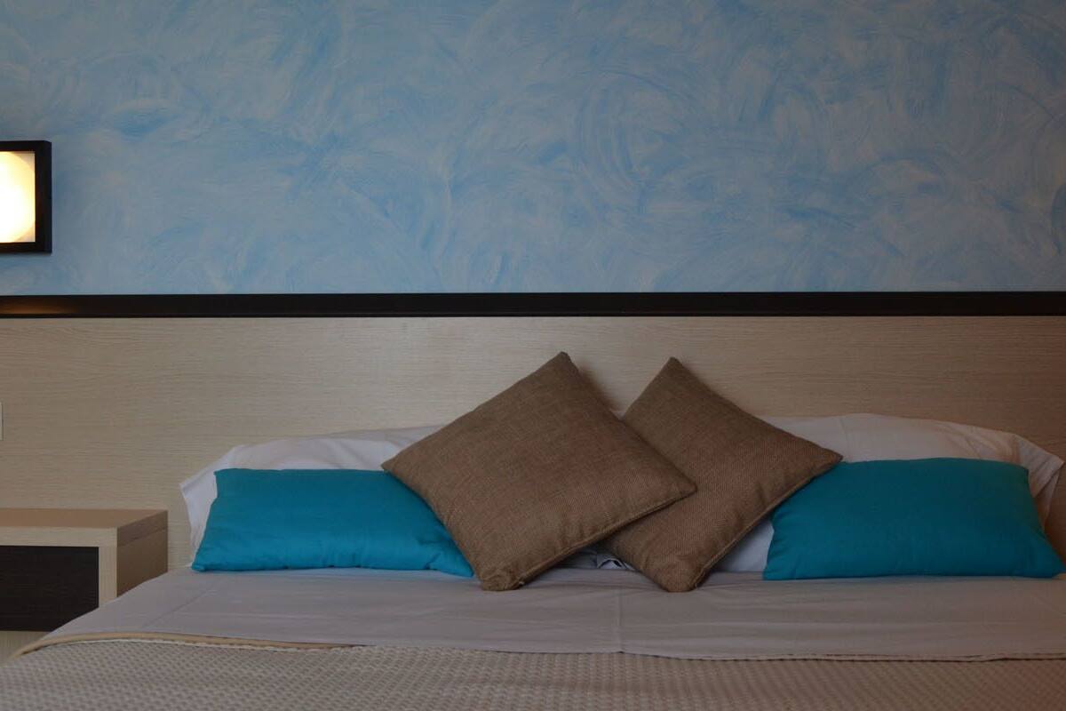 double room | in-room safe, desk, free cots/infant beds, free wifi
