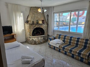 Apartment, 1 Bedroom | Individually decorated, individually furnished, desk, laptop workspace - California Apart Otel (Fethiye)