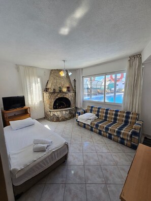 Apartment, 1 Bedroom | Individually decorated, individually furnished, desk, laptop workspace - California Apart Otel (Fethiye)