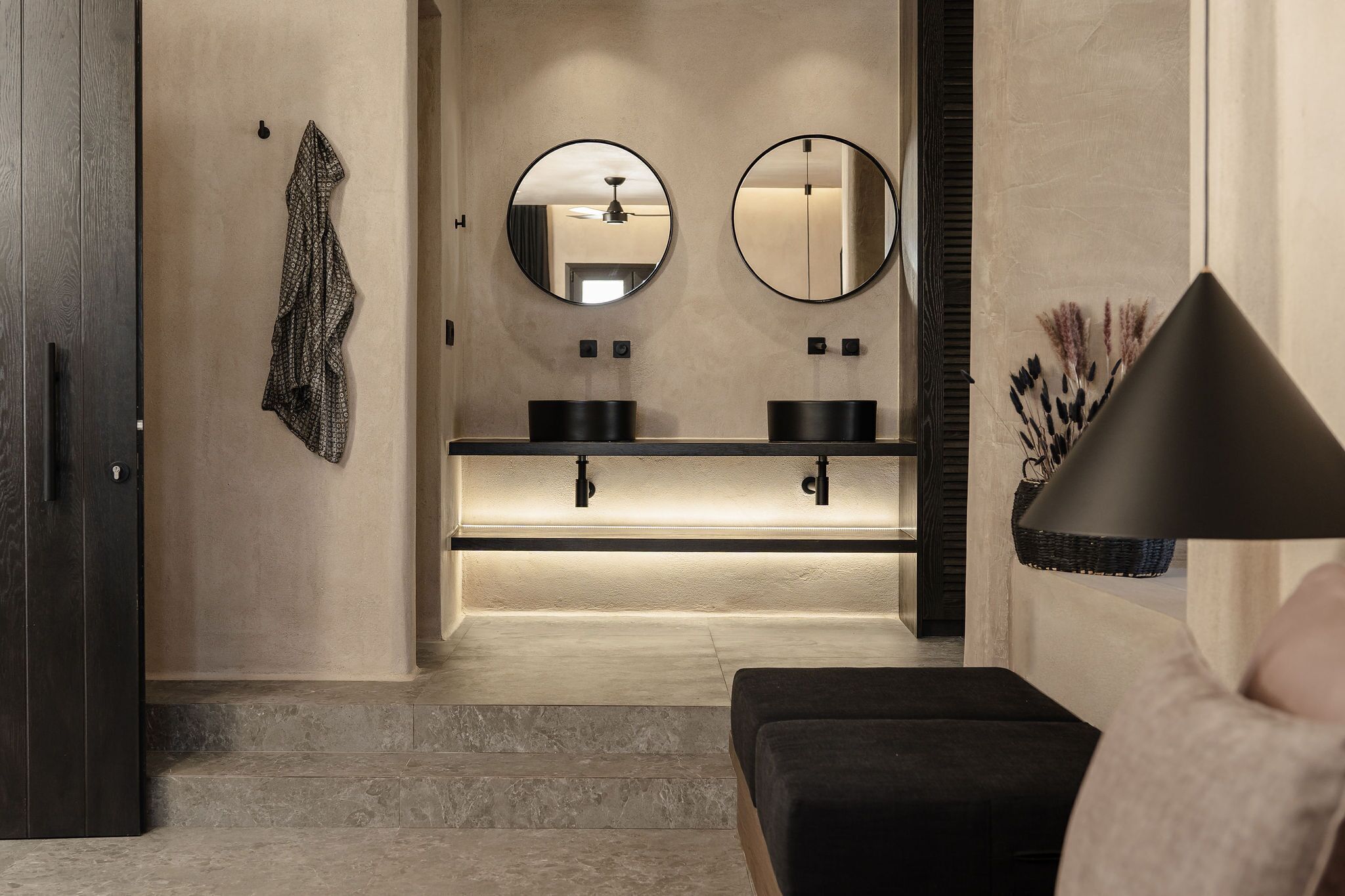 elite suite | bathroom | shower, free toiletries, hair dryer, soap